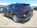 Photo 3 of 17 — 2023 Toyota Highlander