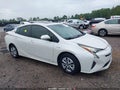 Photo 1 of 16 — 2016 Toyota Prius