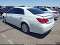 Photo 3 of 17 — 2011 Toyota Avalon