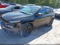 Photo 2 of 16 — 2017 Jeep Cherokee