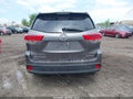 Photo 16 of 18 — 2017 Toyota Highlander