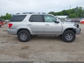 Photo 14 of 17 — 2001 Toyota Sequoia