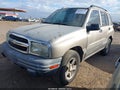 Photo 2 of 11 — 2003 Chevrolet Tracker