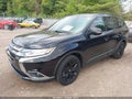 Photo 2 of 16 — 2018 Mitsubishi Outlander