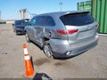 Photo 3 of 16 — 2016 Toyota Highlander