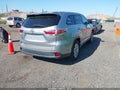 Photo 4 of 16 — 2016 Toyota Highlander