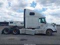 Photo 12 of 14 — 2016 Volvo VN