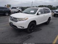 Photo 2 of 18 — 2013 Toyota Highlander