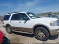 2013 Ford Expedition — photo 13 of 16 | VIN 1FMJU1J55DEF22037