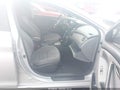 Photo 5 of 18 — 2013 Hyundai Elantra