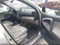 Photo 5 of 18 — 2010 Toyota RAV4