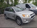 Photo 6 of 18 — 2010 Toyota RAV4