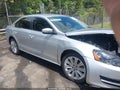 Photo 14 of 17 — 2015 Volkswagen Passat
