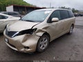 Photo 2 of 18 — 2013 Toyota Sienna