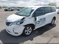 2012 Toyota Sienna — photo 2 of 17 | VIN 5TDK3DC4CS255860