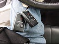 Photo 11 of 17 — 2020 Land Rover Discovery