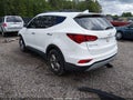 2018 Hyundai Santa Fe — photo 3 of 17 | VIN 5XYZU3LB7JG558451