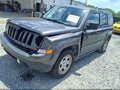 2017 Jeep Patriot — photo 2 of 13 | VIN 1C4NJPBA6HD145808