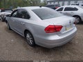 2015 Volkswagen Passat — photo 3 of 17 | VIN 1VWBV7A31FC020760
