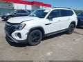 2024 Volkswagen Atlas — photo 2 of 19 | VIN 1V2GR2CAXRC586575
