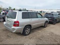 Photo 4 of 16 — 2004 Toyota Highlander