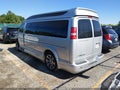 2017 Chevrolet Express 2500 — photo 3 of 18 | VIN 1GCWGBFGXH1218944