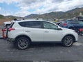 Photo 14 of 19 — 2018 Toyota RAV4 Hybrid