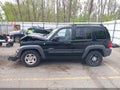 Photo 14 of 16 — 2004 Jeep Liberty
