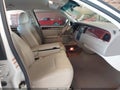 2004 Lincoln Town Car — photo 5 of 16 | VIN 1LNHM81W24Y669799