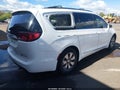 2017 Chrysler Pacifica — photo 4 of 16 | VIN 2C4RC1N74HR686152