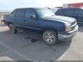 Photo 1 of 11 — 2004 Chevrolet Avalanche
