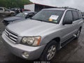 Photo 2 of 11 — 2002 Toyota Highlander