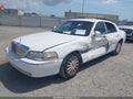 Photo 2 of 16 — 2003 Lincoln Town Car