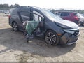 Photo 1 of 17 — 2022 Honda Odyssey
