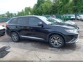 Photo 13 of 18 — 2016 Mitsubishi Outlander