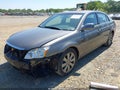 Photo 2 of 12 — 2005 Toyota Avalon
