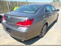 Photo 4 of 12 — 2005 Toyota Avalon