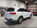 Photo 4 of 16 — 2017 Kia Sorento