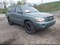 Photo 1 of 13 — 2004 Toyota Highlander