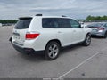 Photo 4 of 17 — 2011 Toyota Highlander