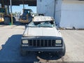 Photo 6 of 17 — 2001 Jeep Cherokee