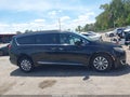 Photo 12 of 15 — 2017 Chrysler Pacifica