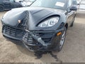 Photo 17 of 18 — 2018 Porsche Macan