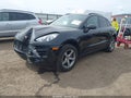 Photo 2 of 18 — 2018 Porsche Macan