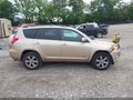 Photo 13 of 16 — 2012 Toyota RAV4