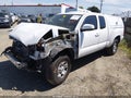 Photo 2 of 17 — 2016 Toyota Tacoma