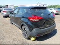 2019 Nissan Kicks — photo 3 of 17 | VIN 3N1CP5CU6KL526663