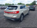 Photo 4 of 16 — 2017 Lincoln MKX