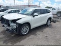 Photo 2 of 17 — 2021 Toyota Highlander