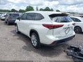 Photo 3 of 17 — 2021 Toyota Highlander
